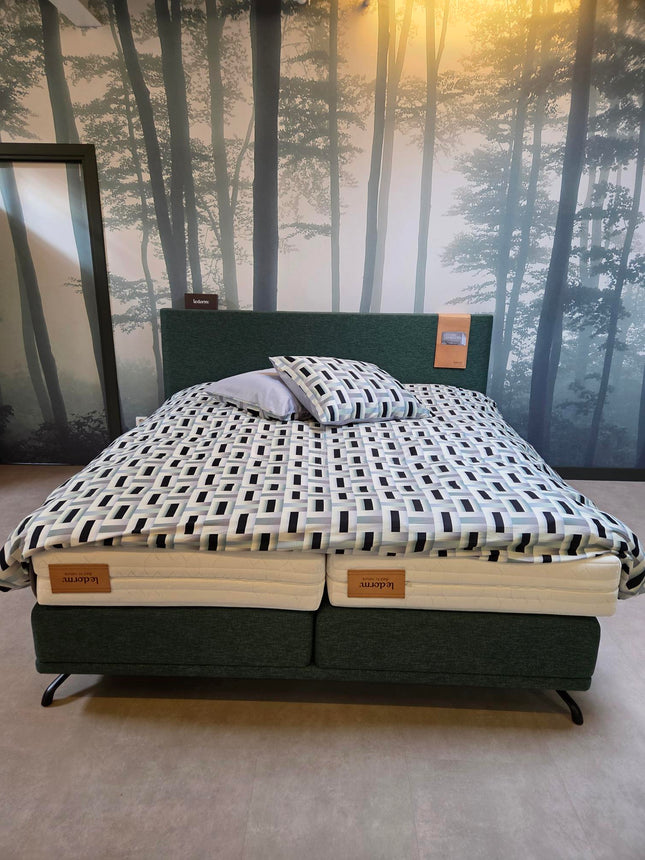 Ledorm, Showmodel Boxspring 4-motorig incl. hoofdbord/sierlijst, geen matrassen!