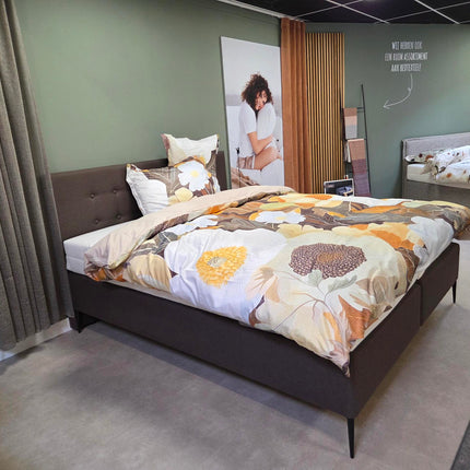 Ledorm, Showmodel Boxspring incl. Capiton hoofdbord en Angelo poten, geen matrassen!